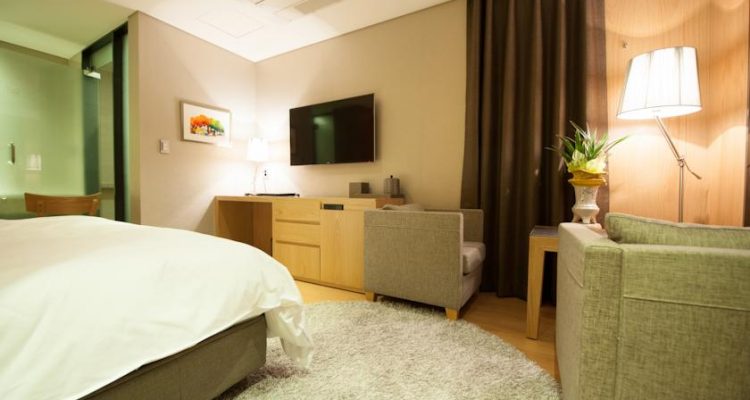 Cheap hotel deals in a Twin Room at the 3* Rian Hotel in Seoul, South Korea | Secret Flying