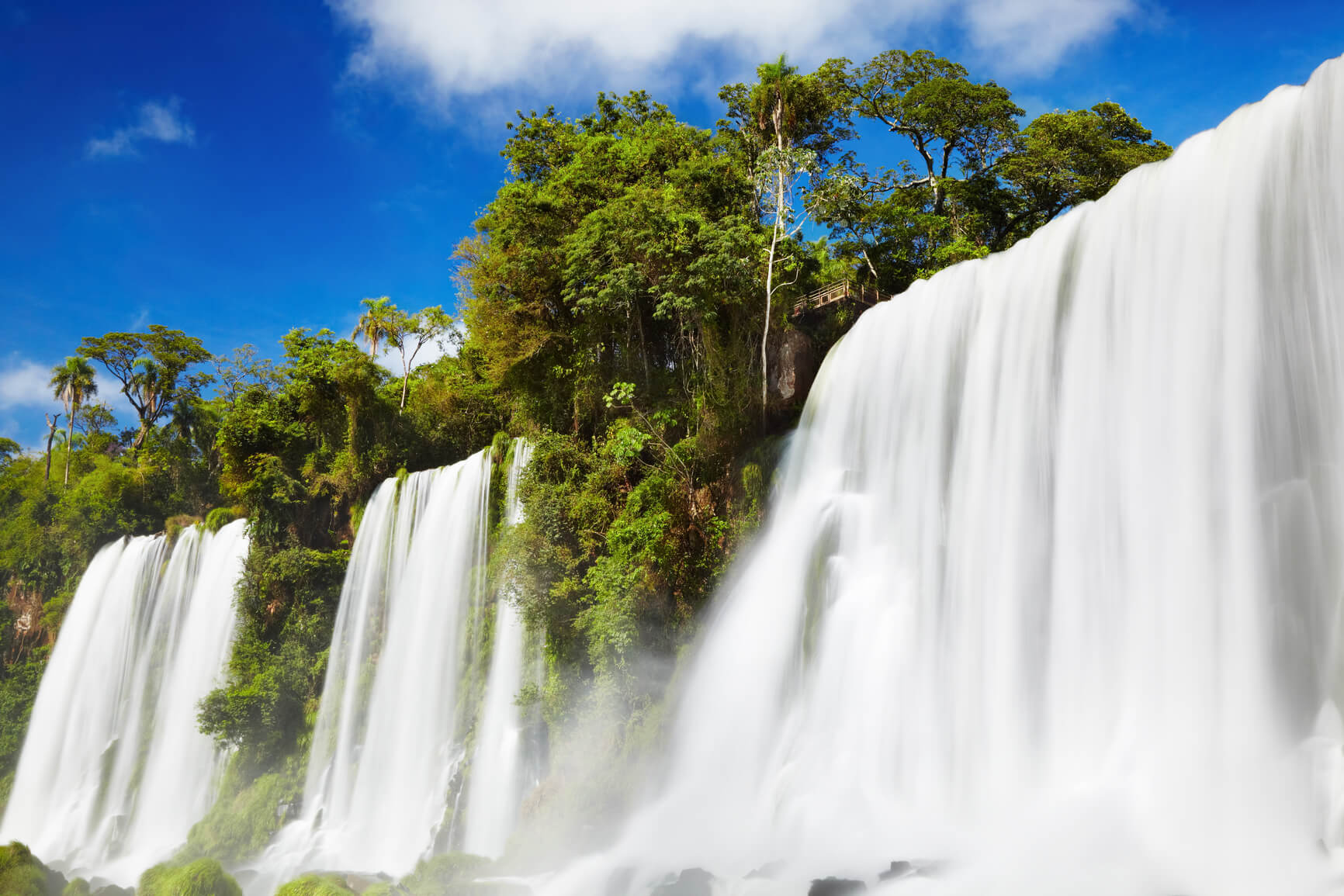 Flight deals from Los Angeles to Iguazu Falls, Brazil | Secret Flying