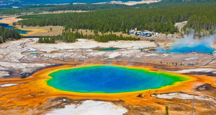 Flight deals from UK cities to Yellowstone, USA | Secret Flying