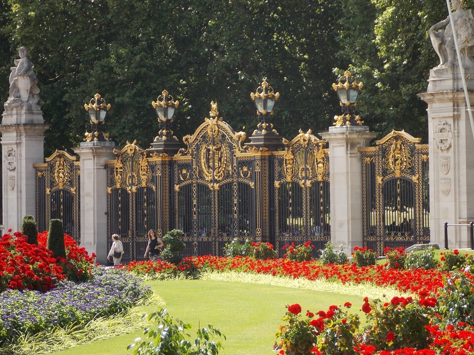 🔥 Boston or Baltimore to London, UK or Paris, France from only $148 roundtrip (Apr-Jun dates)