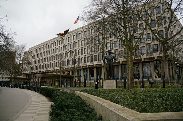 **UPDATE** US embassy contradicts British government claim that travel ban does not apply to UK citizens