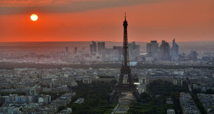 Flight deals from Hong Kong to Paris, France | Secret Flying