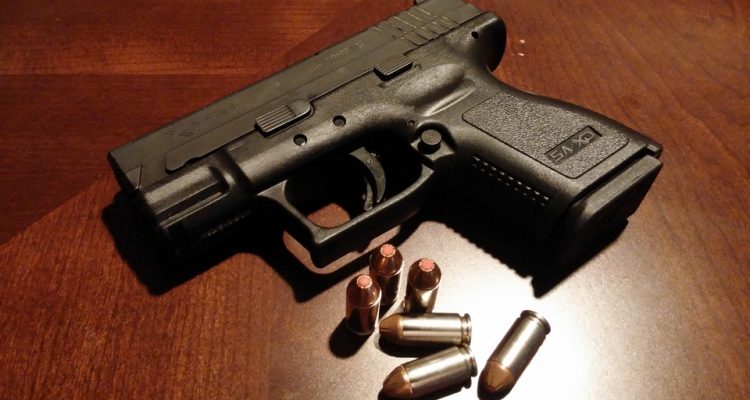 TSA fail to spot a gun in carry-on bag at LAX airport | Secret Flying