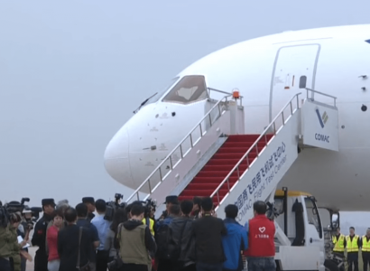 First large Chinese-built passenger jet takes maiden flight | Secret Flying