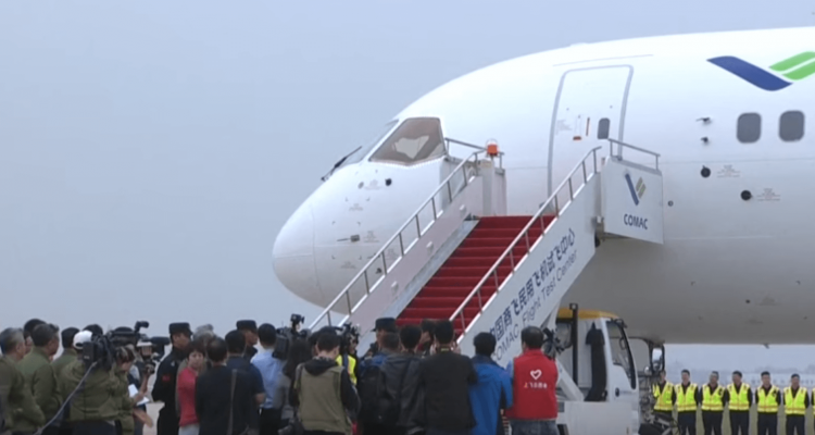 First large Chinese-built passenger jet takes maiden flight | Secret Flying First large Chinese-built passenger jet takes maiden flight | Secret Flying