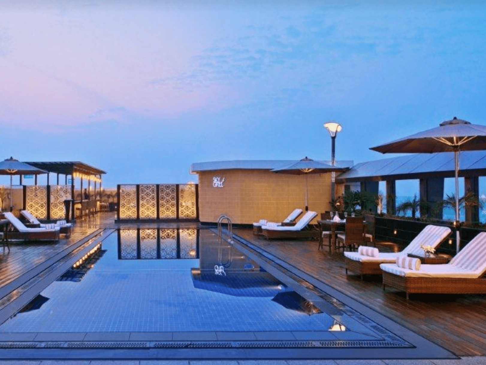 5* Crystal Sarovar Premiere in Agra, India for only $37 USD per night