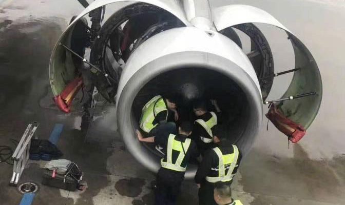 Chinese woman delays flight after throwing coins into plane engine for luck | Secret Flying
