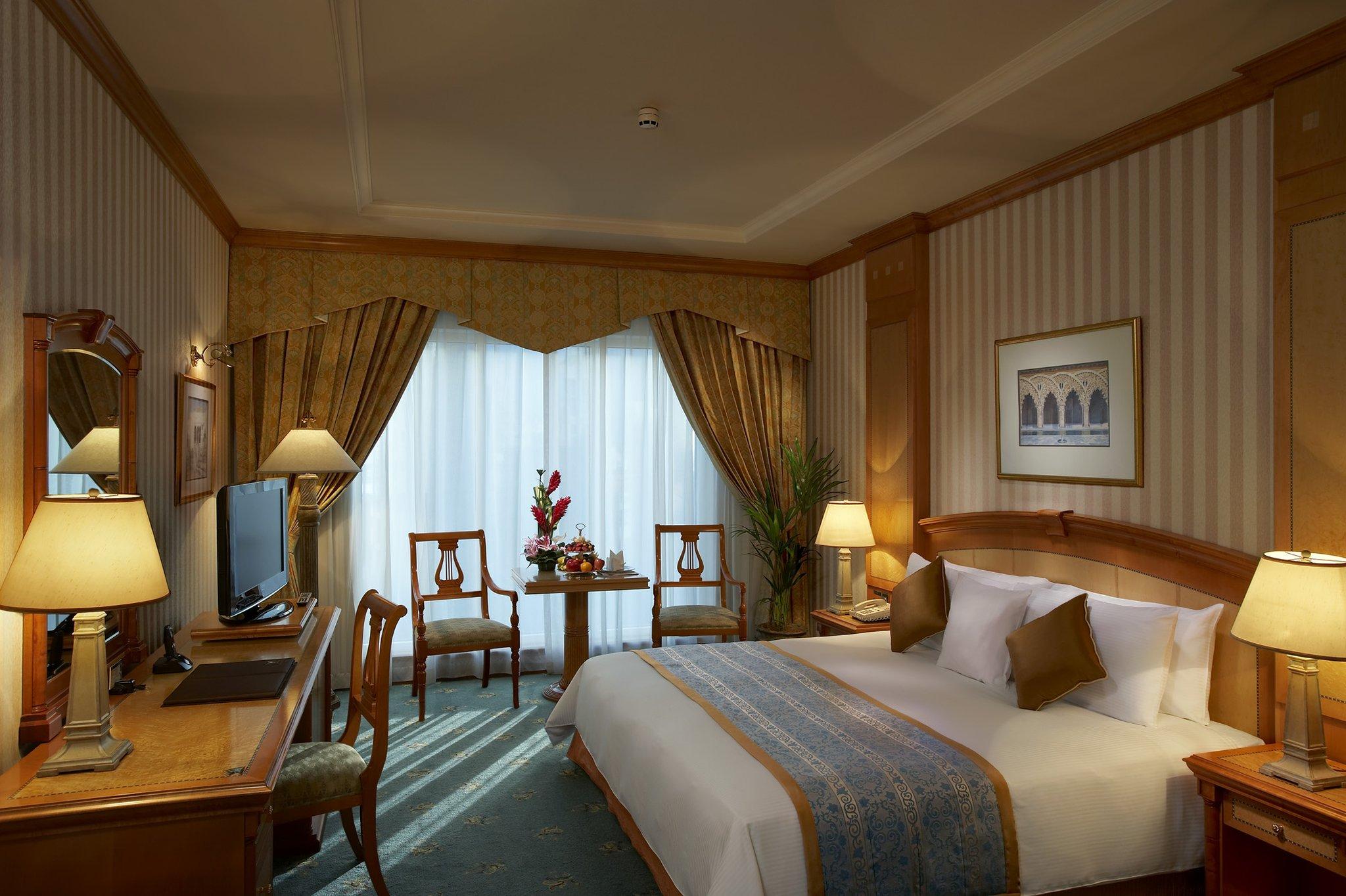 5* Carlton Palace Hotel in Dubai, UAE for only $23 USD per night