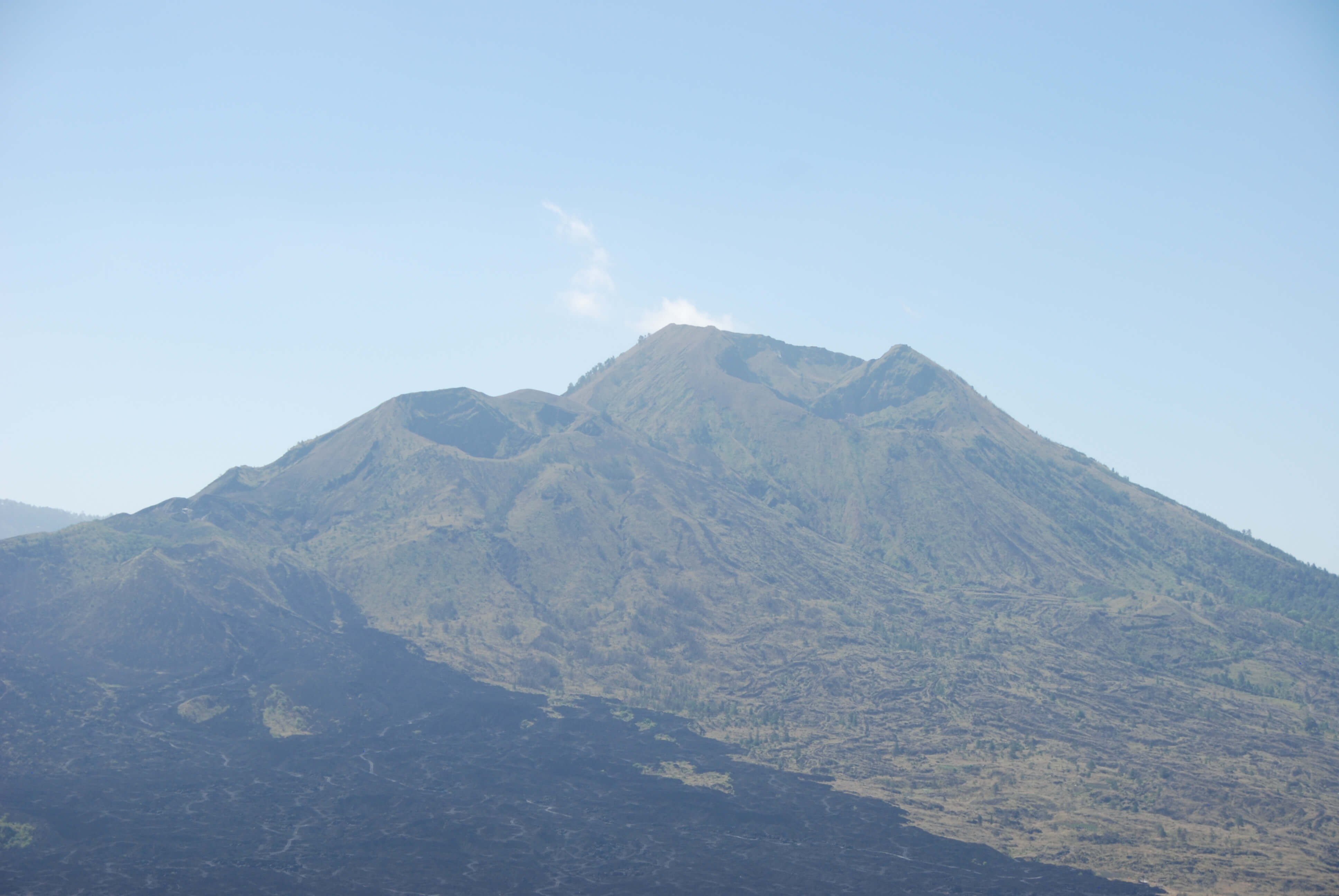 Mass evacuation as Bali’s Mt Agung volcano could be hours away from erupting