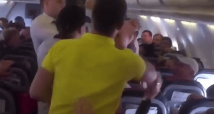 VIDEO: Drunk passenger restrained on flight to Russia after punching his female companion | Secret Flying