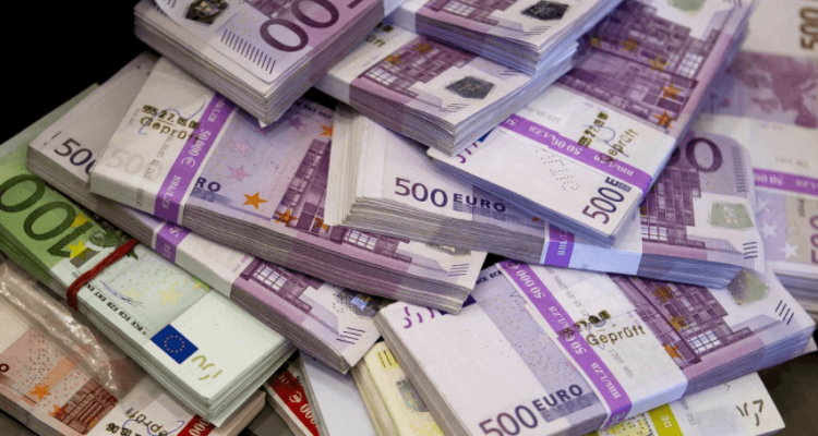 Homeless man helps himself to $355,000 in Paris Charles de Gaulle Airport after leaning on an unlocked door | Secret Flying Homeless man helps himself to $355,000 in Paris Charles de Gaulle Airport after leaning on an unlocked door | Secret Flying
