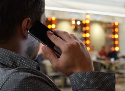 Bomb or BOM-DEL? Man arrested over hoax threat he claims was a flight status check | Secret Flying