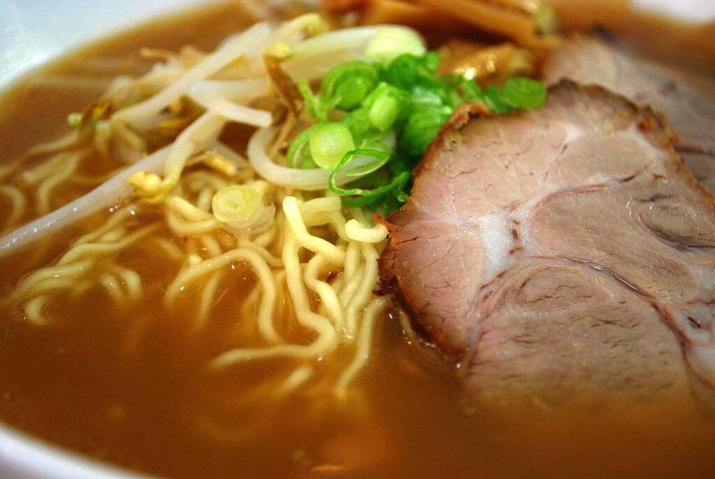 Flight attendant ordered to pay model $101,000 for spilling boiling hot noodle soup on her private parts