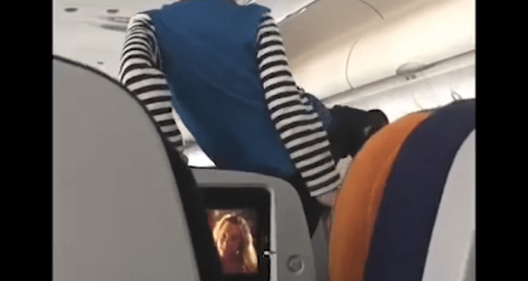 VIDEO: Traumatised plane passenger films child’s eight-hour tantrum | Secret Flying VIDEO: Traumatised plane passenger films child’s eight-hour tantrum | Secret Flying