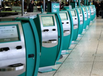 Airport check-in screens have over 1,000x more germs than toilet seats | Secret Flying