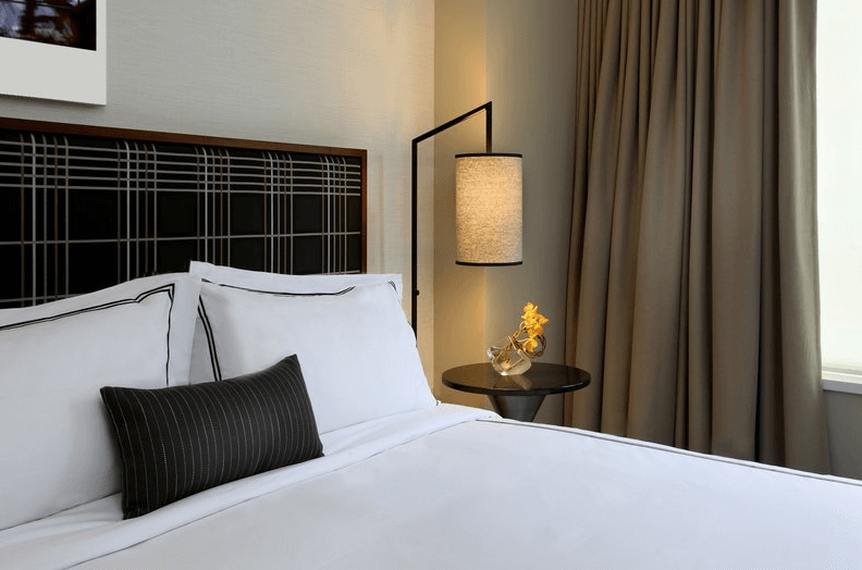 HOTEL MISPRICE: 4* The Godfrey Hotel in Boston, USA for only $15 USD per night