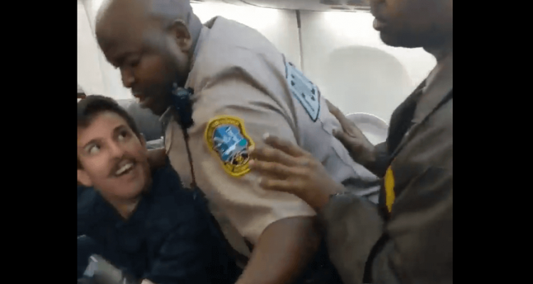 VIDEO: Miami-Dade police repeatedly taser man on American Airlines flight | Secret Flying VIDEO: Miami-Dade police repeatedly taser man on American Airlines flight | Secret Flying