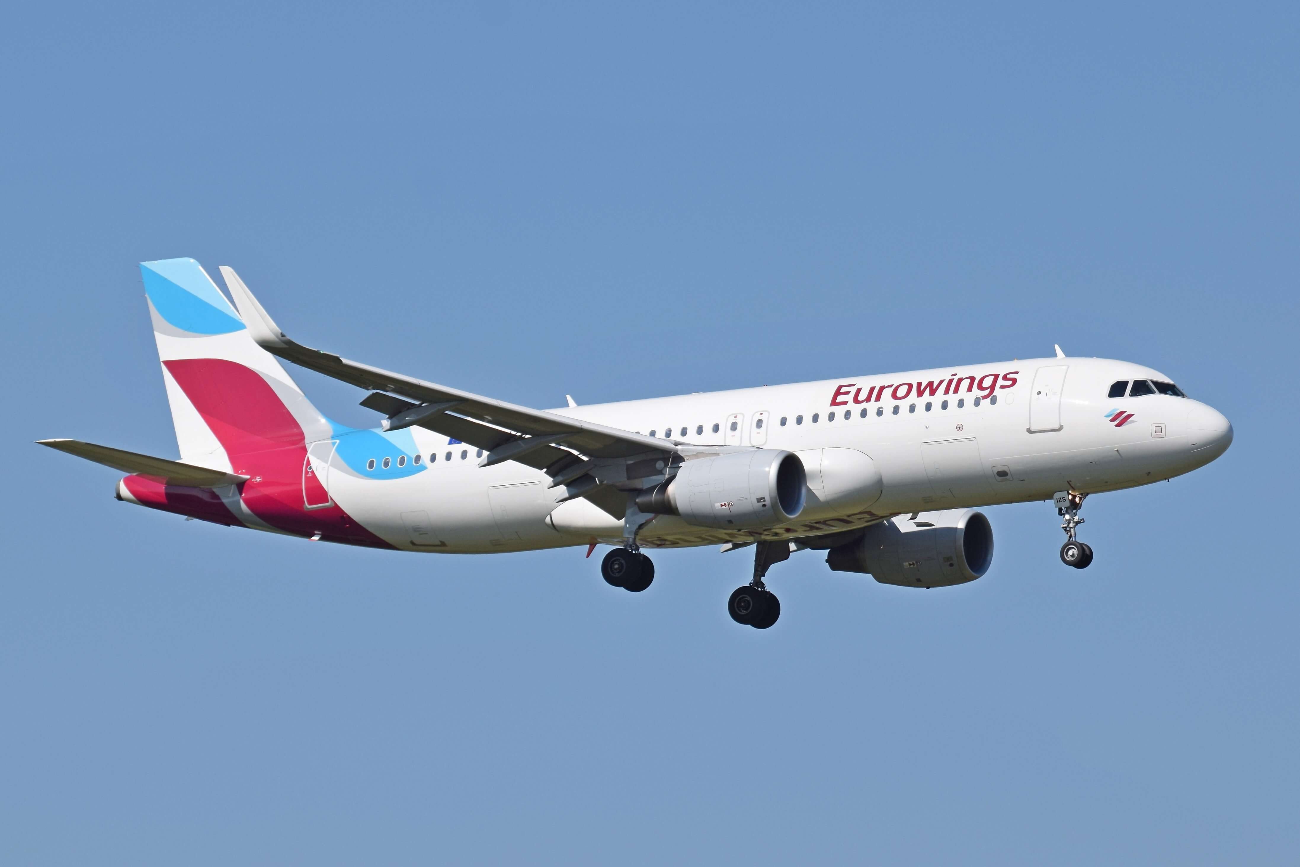 ERROR FARE: Business Class from Dusseldorf or Cologne, Germany to Zurich, Switzerland (& vice versa) for only €65 one-way