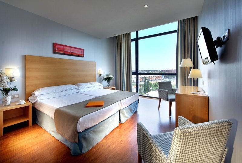 SUMMER: 4* Exe Sevilla Palmera in Seville, Spain for only €36 per night