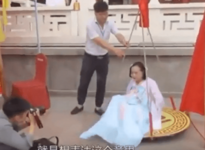 VIDEO: Chinese theme park grants free entry to heavier women | Secret Flying