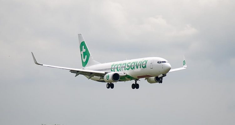Emergency landing as smelly passenger causes others to ‘vomit and faint’ | Secret Flying Emergency landing as smelly passenger causes others to ‘vomit and faint’ | Secret Flying