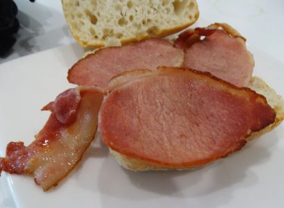Passenger fined over bacon roll rage on TUI flight | Secret Flying