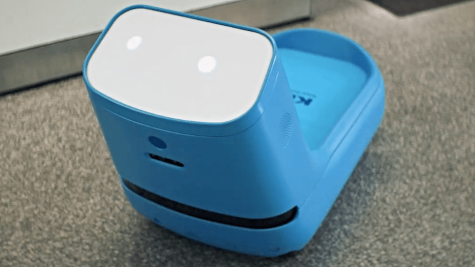 VIDEO: KLM’s new airport robot will carry your luggage & more