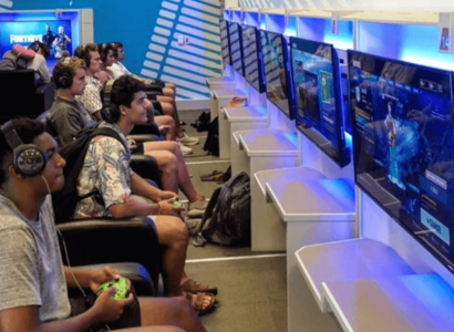 Dallas/Fort Worth International Airport opens two video game lounges | Secret Flying