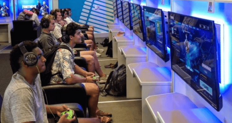 Dallas/Fort Worth International Airport opens two video game lounges | Secret Flying Dallas/Fort Worth International Airport opens two video game lounges | Secret Flying