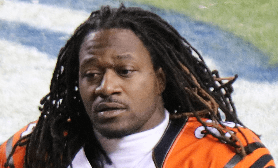 VIDEO: NFL’s ‘Pacman’ Jones attacked by employee at Atlanta airport
