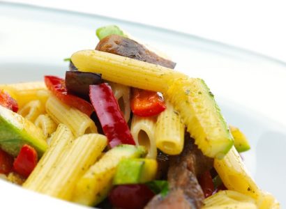 Delta trials ‘restaurant-style’ three-course meals in Economy Class | Secret Flying