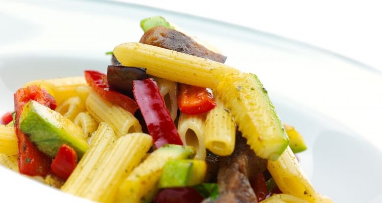 Delta trials ‘restaurant-style’ three-course meals in Economy Class | Secret Flying Delta trials ‘restaurant-style’ three-course meals in Economy Class | Secret Flying