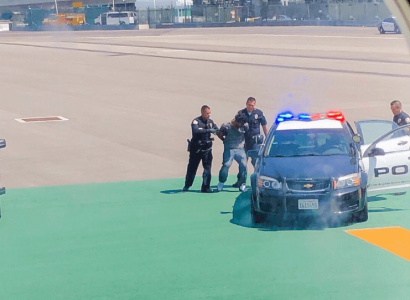 Man arrested at LAX after jumping fence and doing push-ups on runway | Secret Flying