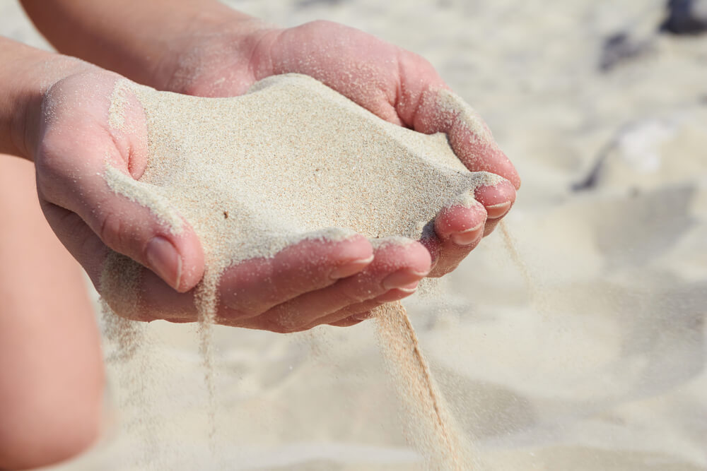 Sardinia cracks down on tourists stealing sand with hefty fines
