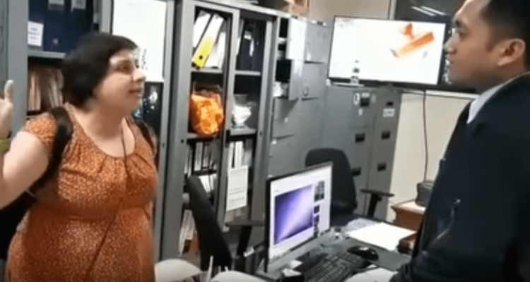 Flight deals from eaming tourist was caught on camera slapping an immigration officer at Bali's Ngurah Rai International Airport after being told that she had to pay a hefty fine | Secret Flying Flight deals from eaming tourist was caught on camera slapping an immigration officer at Bali's Ngurah Rai International Airport after being told that she had to pay a hefty fine | Secret Flying