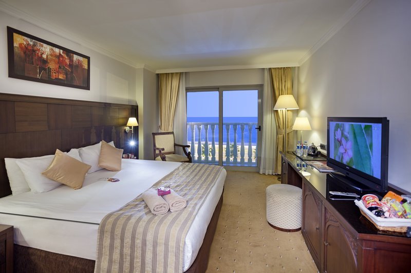 5* Crowne Plaza in Antalya, Turkey for only €15 per night