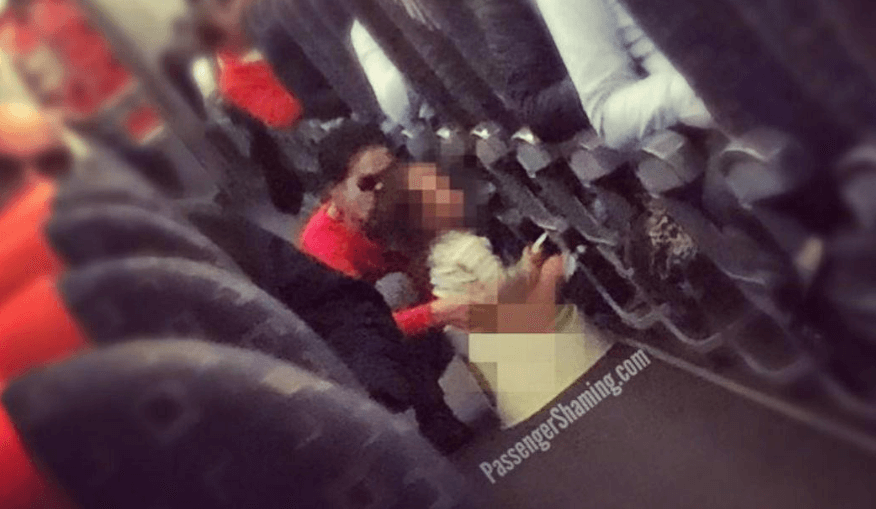 Mother lets child use potty in plane aisle