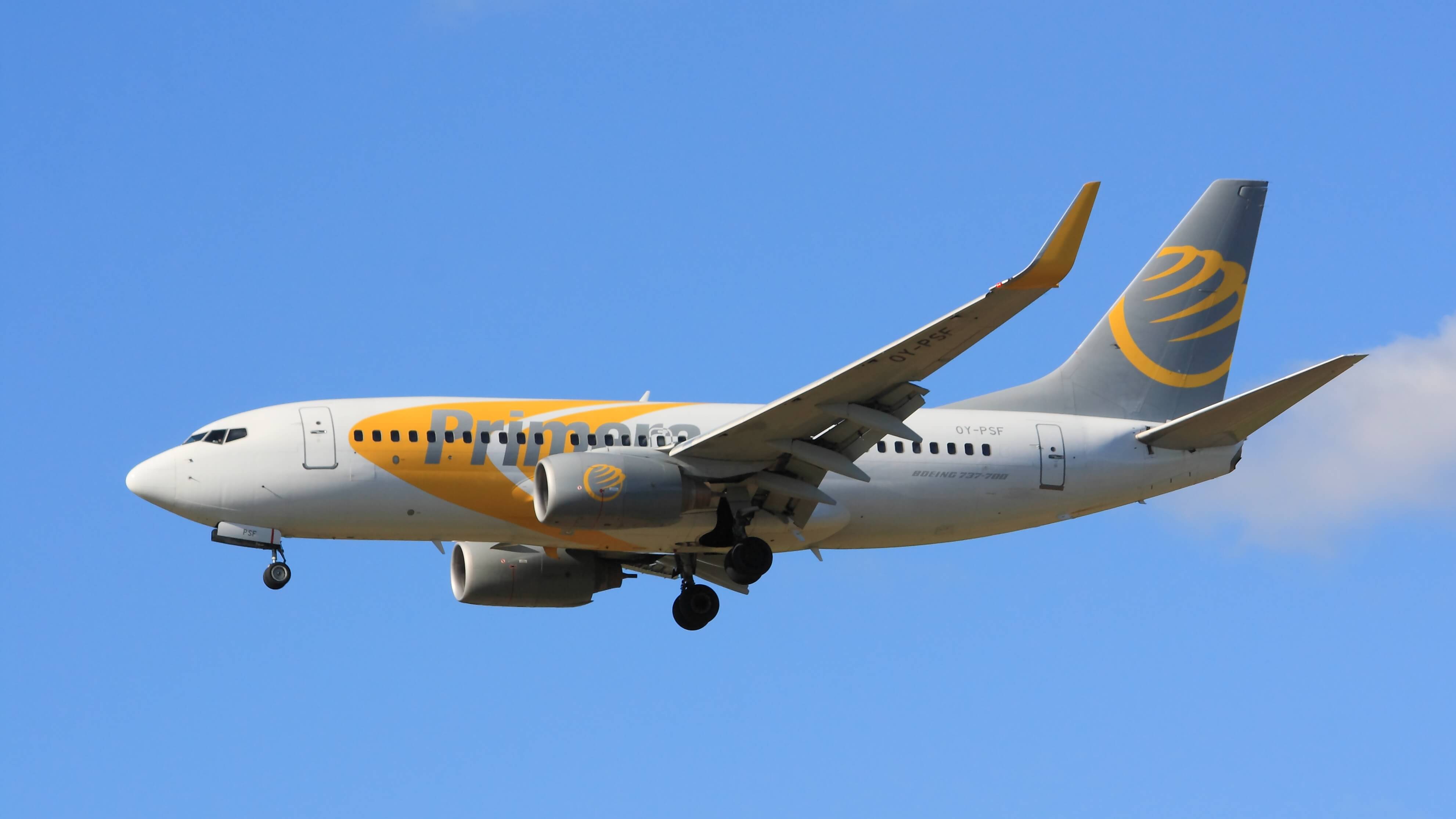 Primera Air: Passengers stranded as airline goes bust