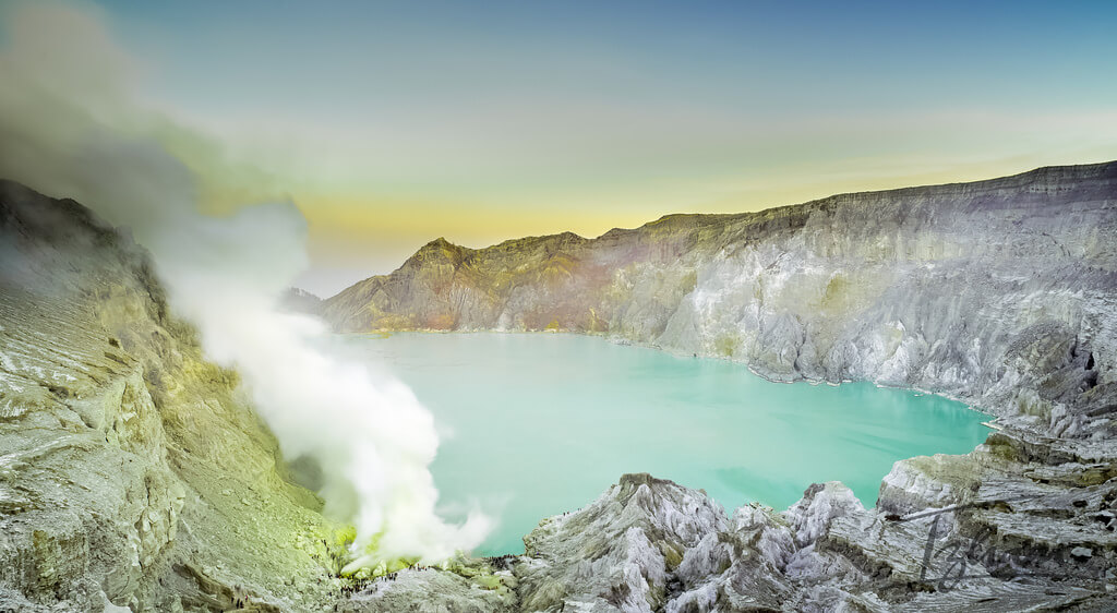 Manchester, UK to Surabaya, Indonesia for only £452 roundtrip