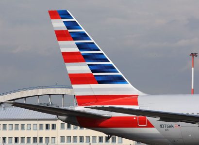 American Airlines London-bound flight turns back after passenger refuses to wear mask | Secret Flying