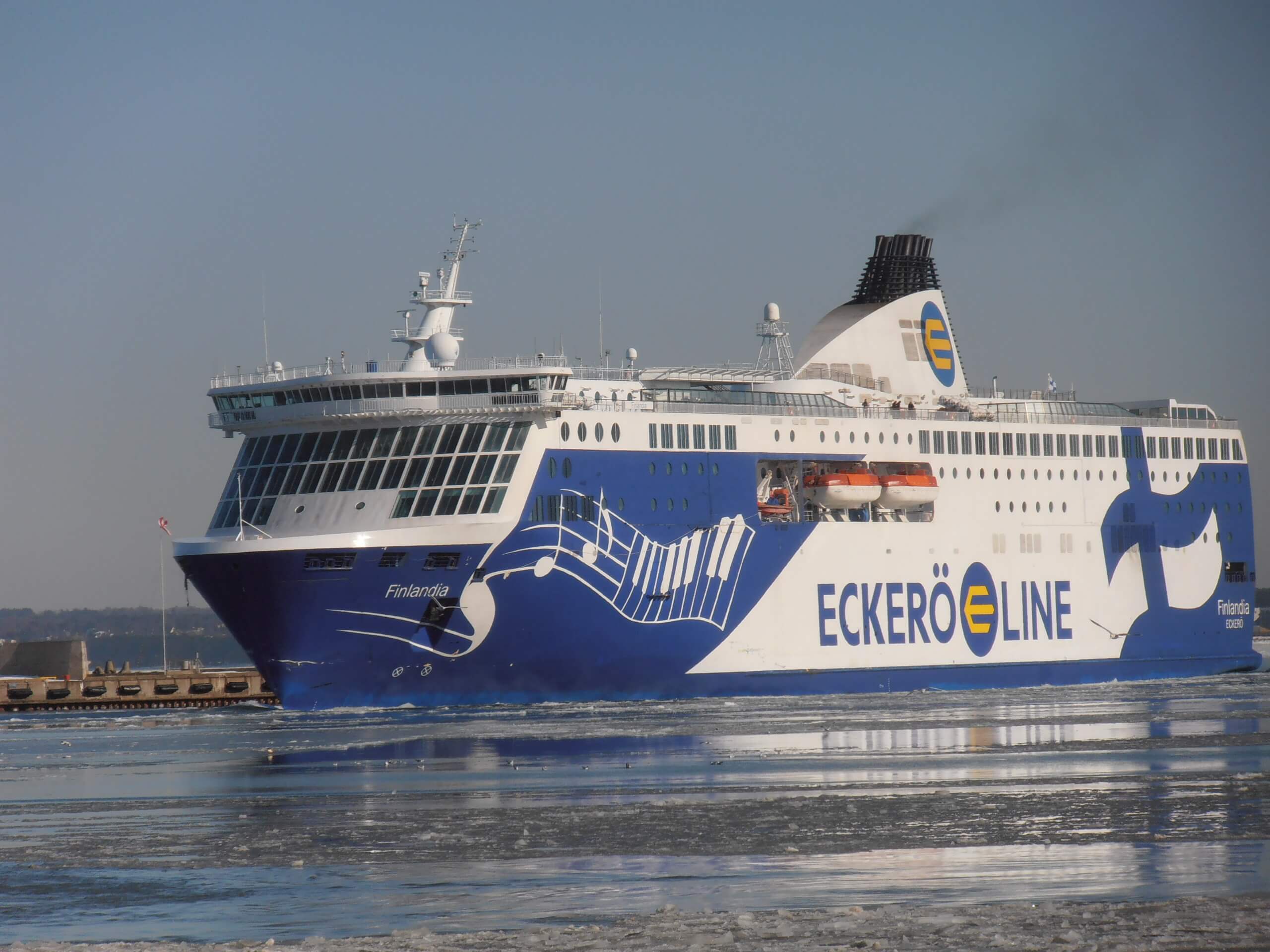 BLACK FRIDAY – CRUISE: Tallinn, Estonia to Helsinki, Finland for only €2 roundtrip
