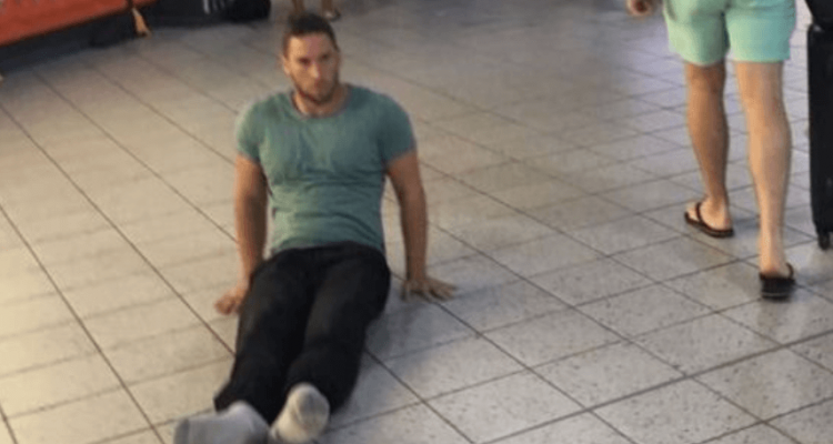 Man who dragged himself through Luton Airport after wheelchair failed to arrive is now suing | Secret Flying Man who dragged himself through Luton Airport after wheelchair failed to arrive is now suing | Secret Flying