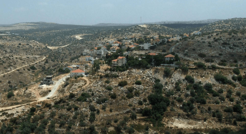 Airbnb bans Israeli West Bank settlements