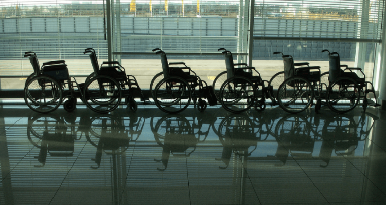 American Airlines claims to have video proof passenger was not abandoned in wheelchair overnight | Secret Flying American Airlines claims to have video proof passenger was not abandoned in wheelchair overnight | Secret Flying