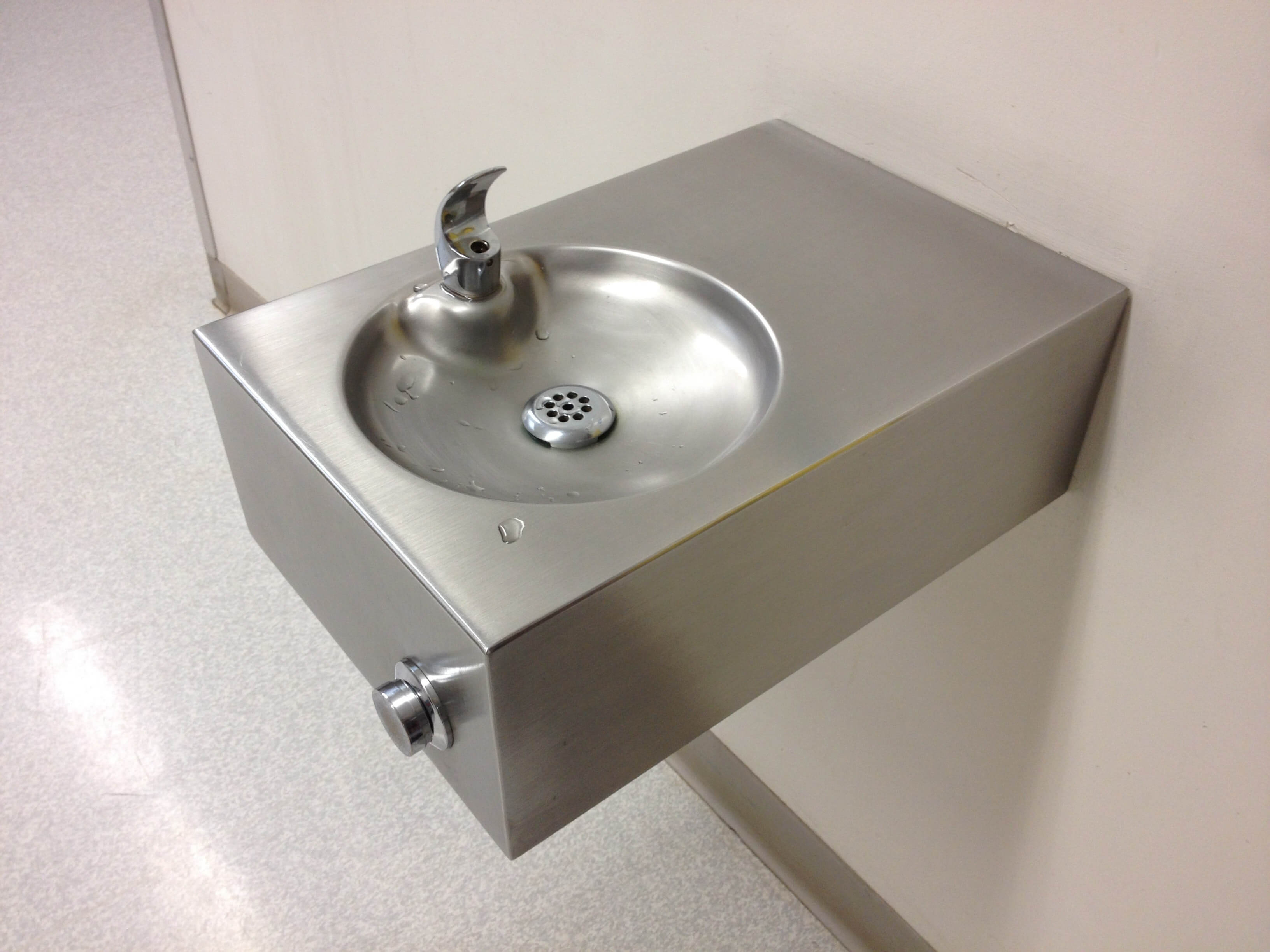 Cleveland airport water fountains shut down after passengers fall ill