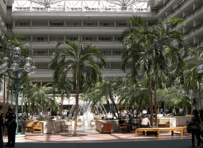 VIDEO: False gunman alarm causes chaos at Orlando International Airport | Secret Flying