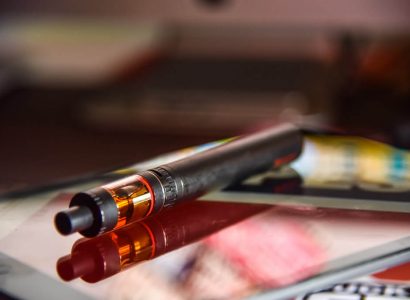 VIDEO: Vape pen catches fire on Delta flight | Secret Flying