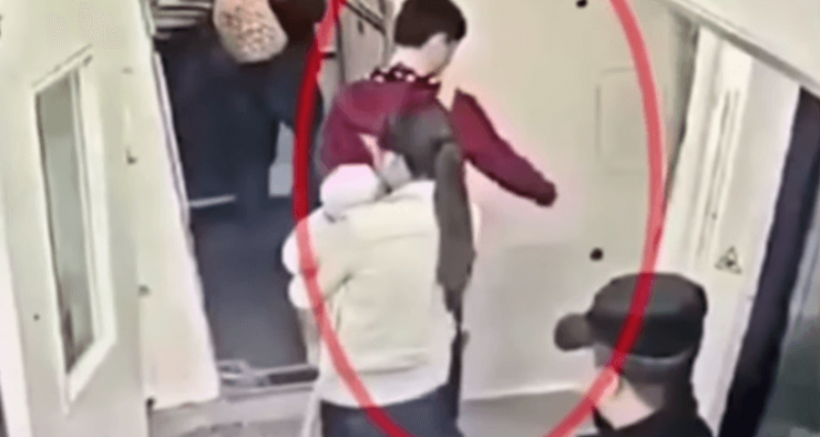 VIDEO: Another Chinese passenger arrested for throwing coins at a plane engine | Secret Flying