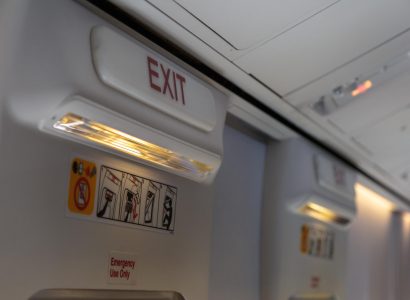 First-time flyer in China opens emergency exit because he didn’t want to wait | Secret Flying