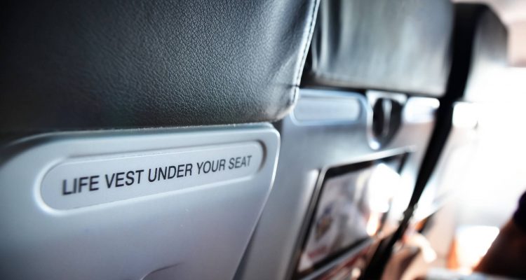 Air New Zealand passengers removed from flight after refusing to watch safety video | Secret Flying